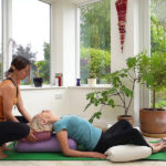 How do one-to-one Private Yoga Sessions Differ from Group Classes?